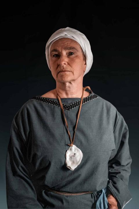 Dr. Angela Lenhard